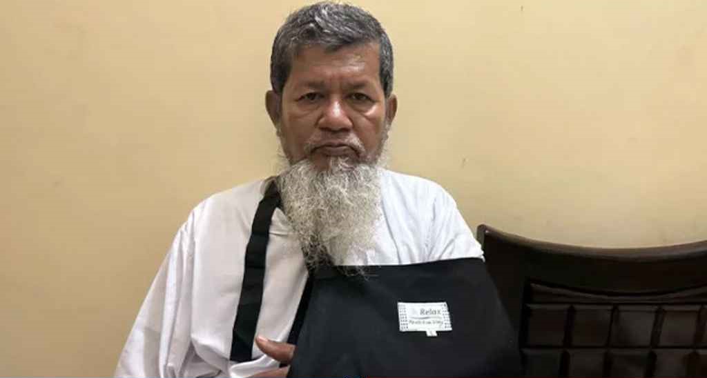 তথ্য উপদেষ্টা মাহফুজ আলমের বাবার ওপর হামলা